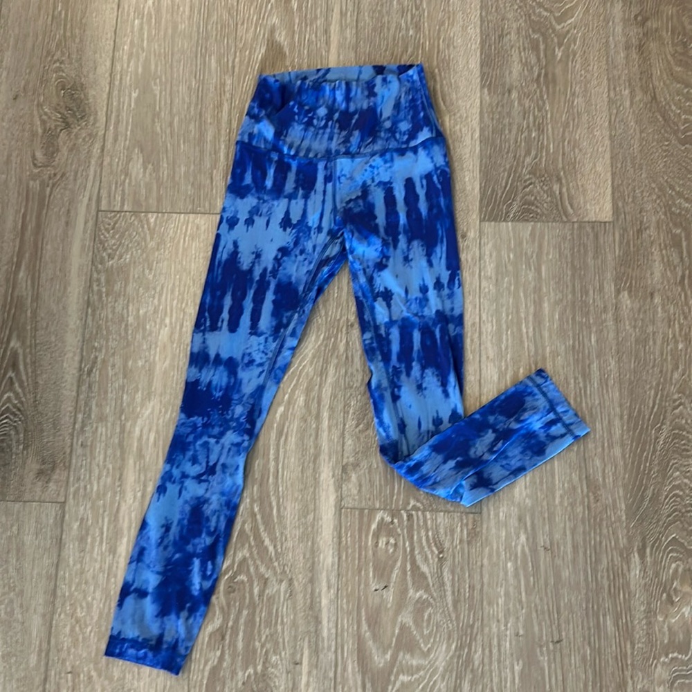 Lululemon blue Diamond Dye Align leggings size 4